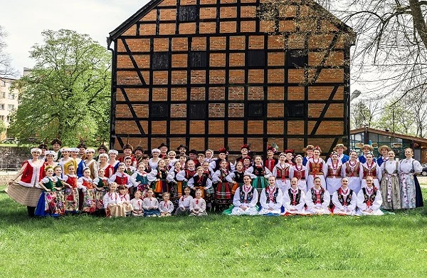 FOLKLOR W LUSTRZE – MŁODZIEŻOWA WYMIANA KULTURALNA NA POMORZU 2026