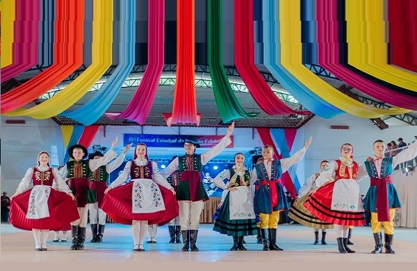 FOLKLOR W LUSTRZE – MŁODZIEŻOWA WYMIANA KULTURALNA NA POMORZU 2026